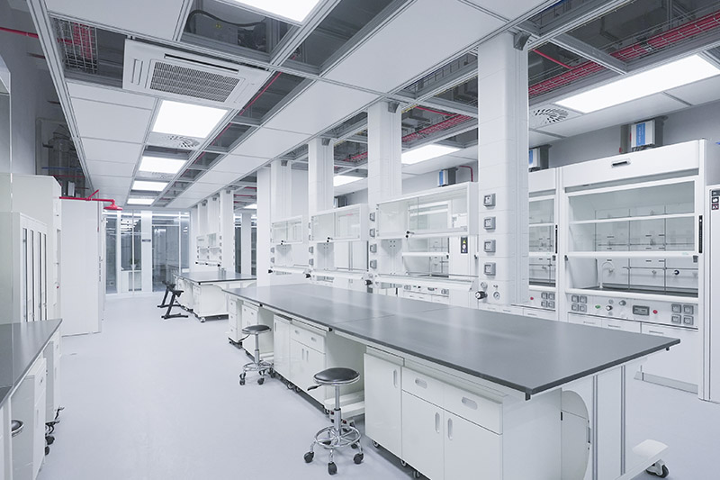 鄂温克实验室革新：安全与科技的现代融合